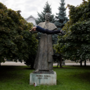 Martin Kochan - Klikovanie (séria 2 fotiek), 2023